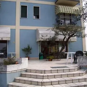 Du Hotel